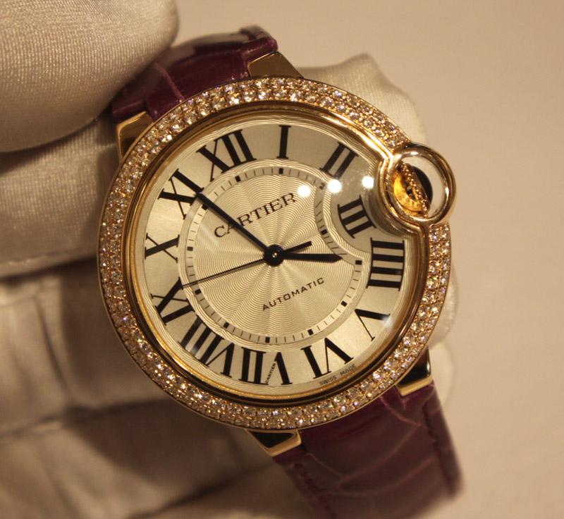 名牌手表假货横行,顶级复刻手表忽悠老外