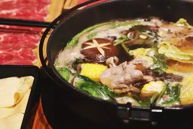 伊势丹楼下烤肉,爱和牛寿喜烧自助伊势丹