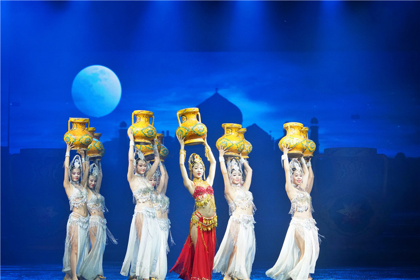 三亚宋城千古情两日游,三亚宋城千古情能容纳多少人