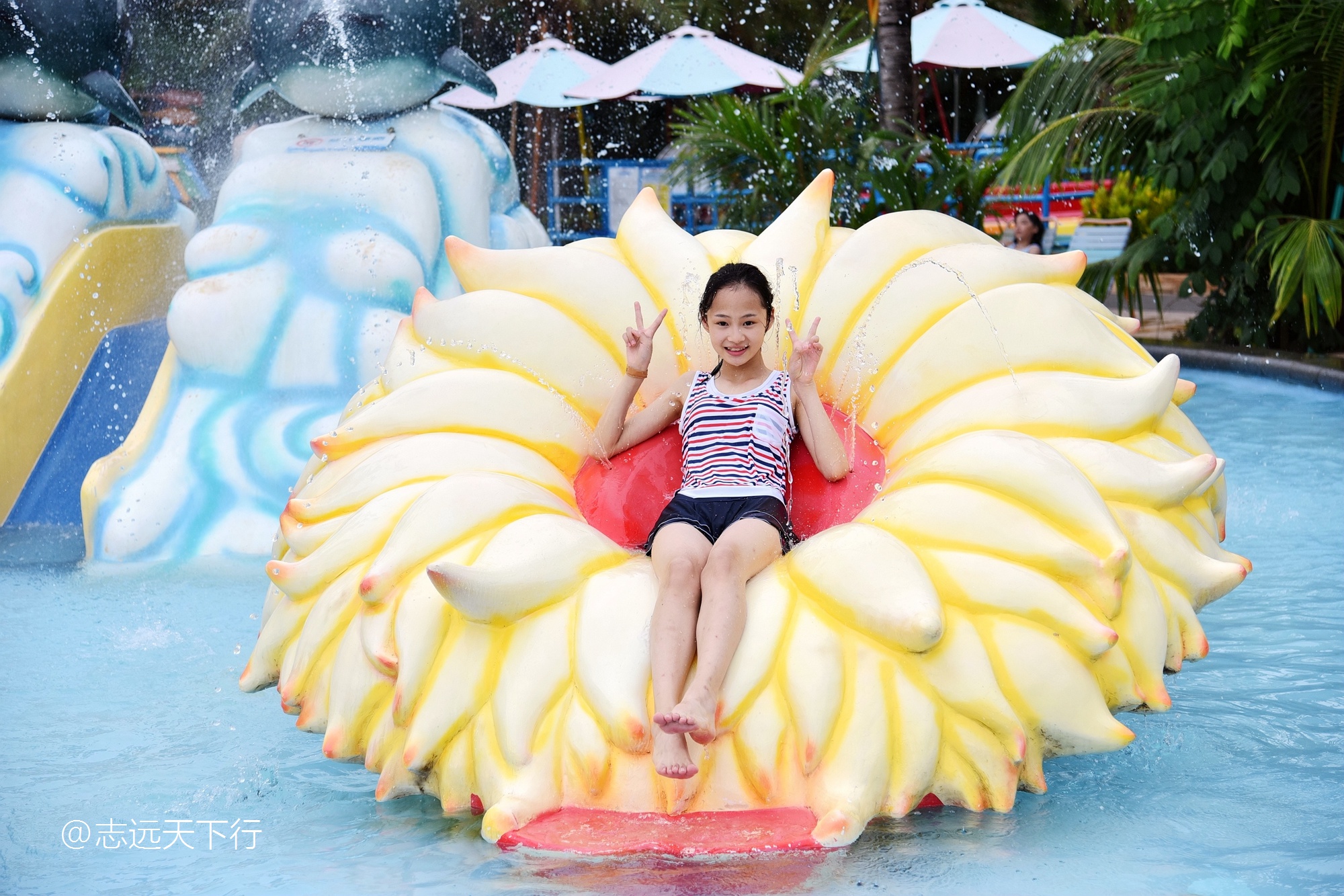 最美的女童海南,最美的小女生去游乐场玩