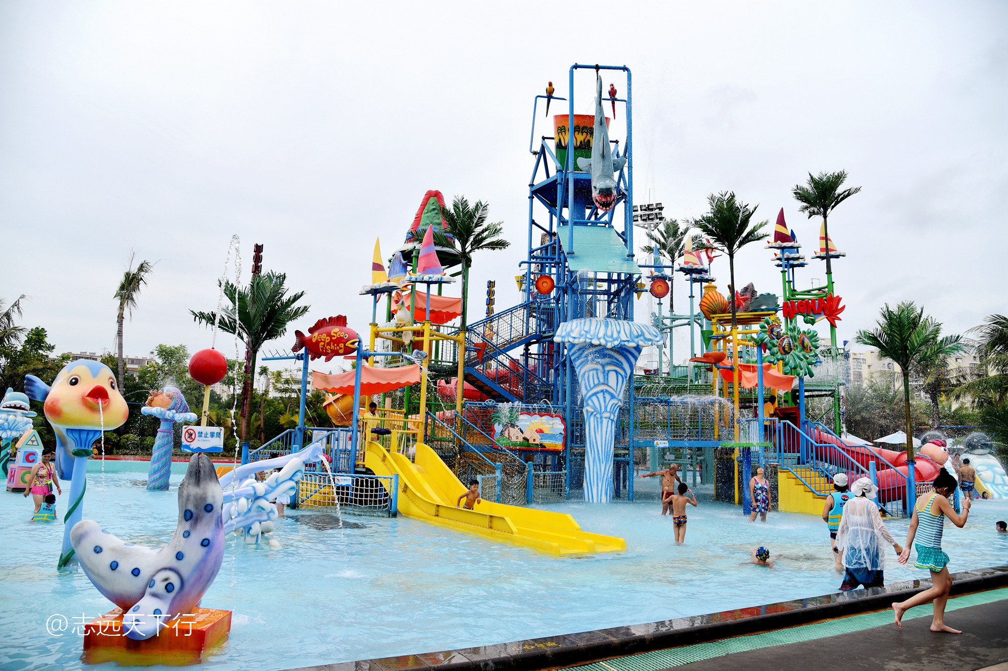 最美的女童海南,最美的小女生去游乐场玩