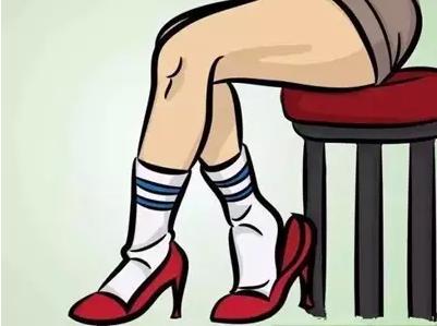 鞋子买小了一招变大的妙招,鞋子小了挤脚怎么撑大小妙招