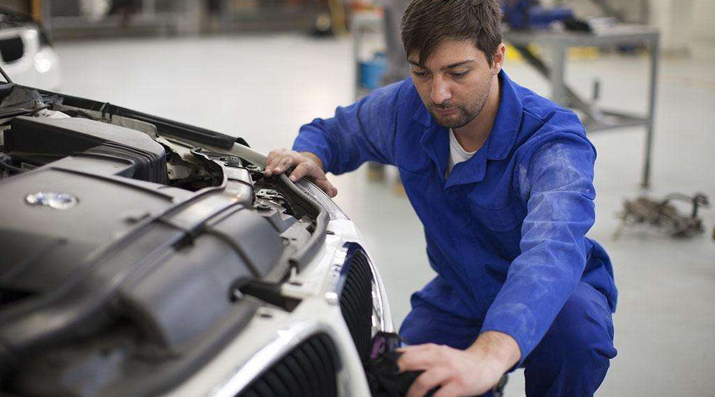 开汽车修理厂,现在开修车店还赚钱吗