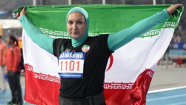 被拦在球场外的伊朗女性:参与体育运动竟这么难?