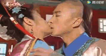 紫薇尔康接吻合集,紫薇尔康接吻