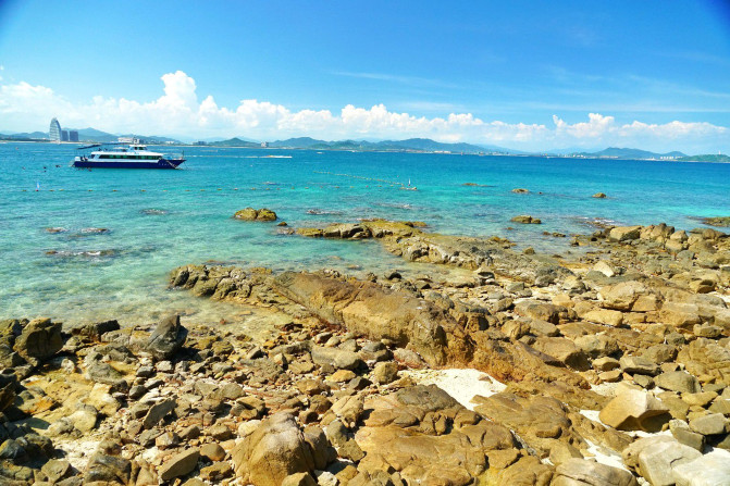 带着宝贝去旅行，遇见三亚遇见海