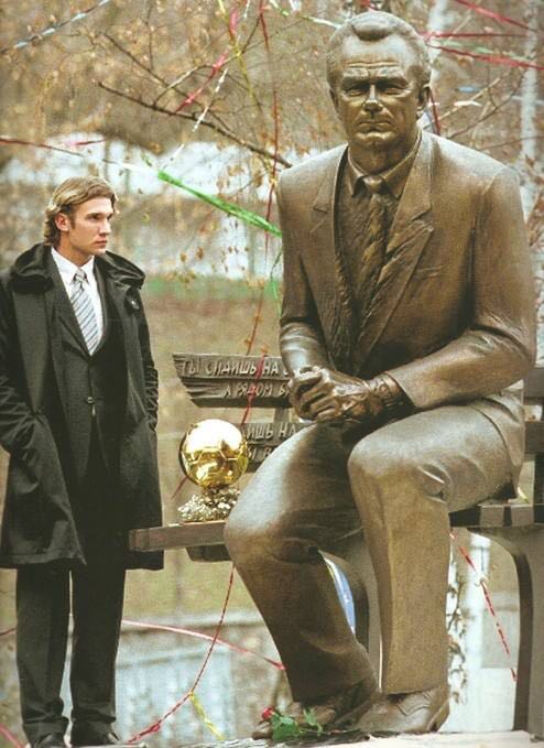 足球感人友谊,足球场上的师徒情