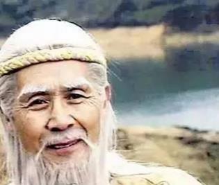 封神榜的姜子牙，90岁高龄仍活跃在舞台！不喜“小鲜肉”的说法！