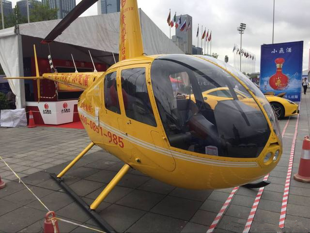 酒博会茅台酒展厅排队,酒博会茅台酒