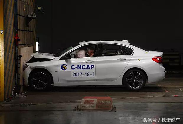 史上最破的车碰撞测试,2017碰撞测试视频最差的车