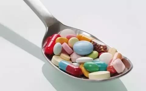 小胃药大讲究正确的服药时间汇总 (服用胃药有什么讲究)