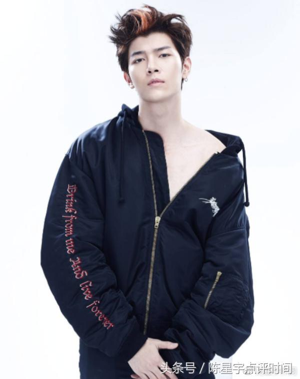 泰国时尚圈新晋宠儿神哥GxxodItthipat轻松驾驭百变造型