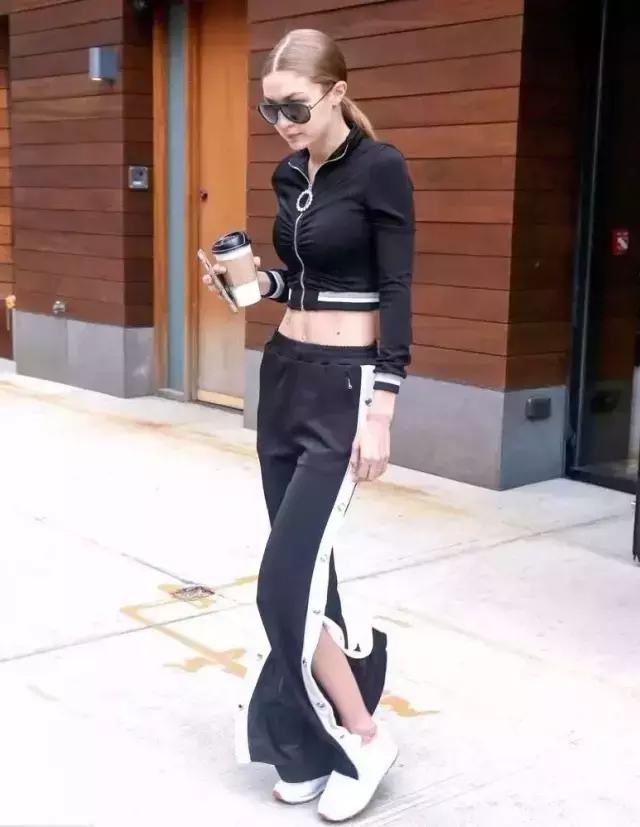 哪款小白鞋百搭透气高颜值,2021什么小白鞋经典又时尚女