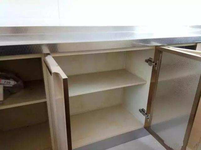 瓷砖橱柜到底省不省钱,装修师傅说瓷砖好看