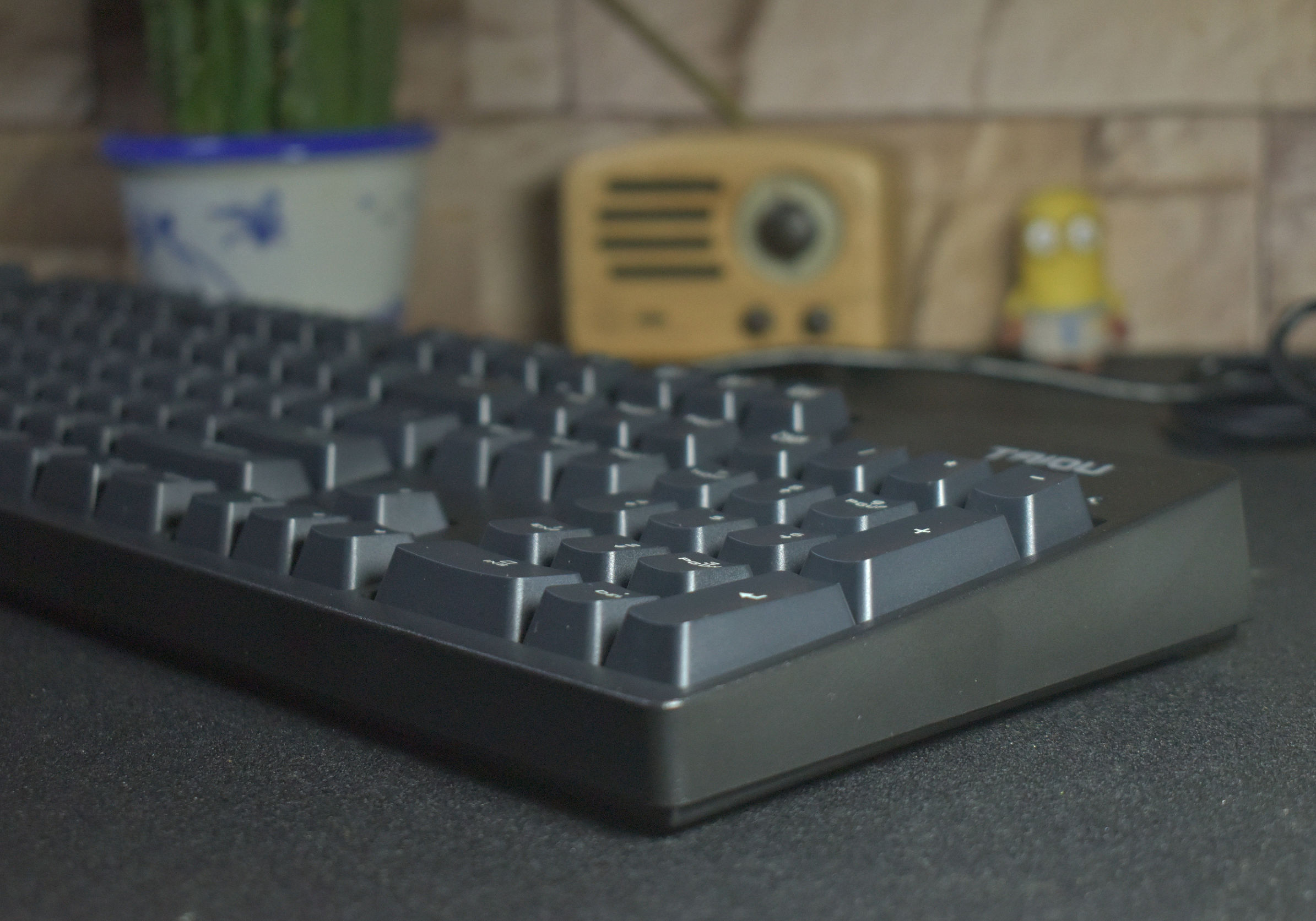 召唤师电竞机械键盘茶轴版,原厂轴xpg召唤者游戏机械键盘体验