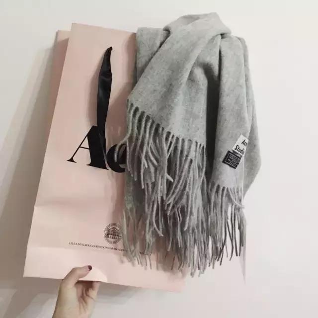 杨幂买奢侈品,杨幂唐嫣天天向上买东西