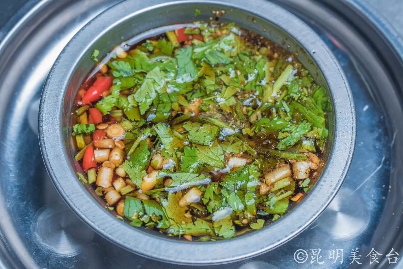 昆明每天蘸水500份的羊肉馆,昆明排名前十烧烤