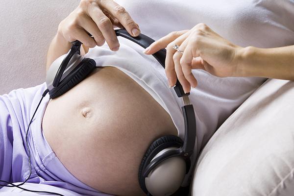 女人一个月大姨妈来两次,女人一月来两次大姨妈是什么原因