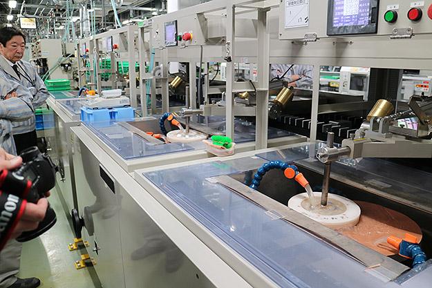 佳能公司不再生产单反相机了吗,佳能打算撤出中国吗