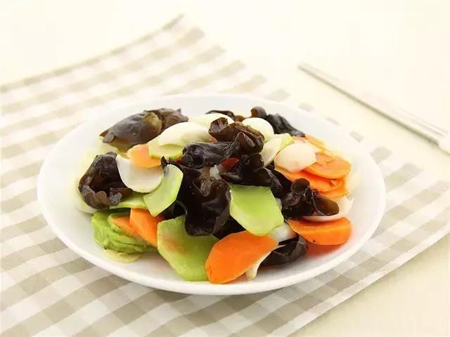 月子多吃这几道菜，涨奶不长肉