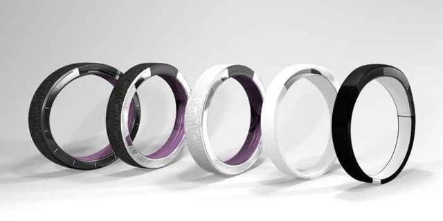 科技大佬喜欢戴啥手表？这位美女出手亮了