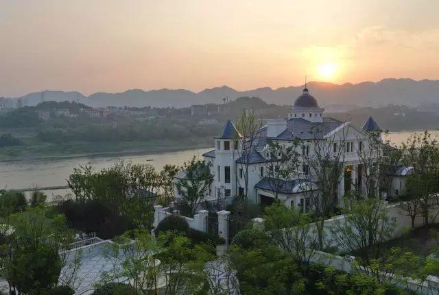 融创玫瑰园52栋装修,融创玫瑰园一线临江大独栋