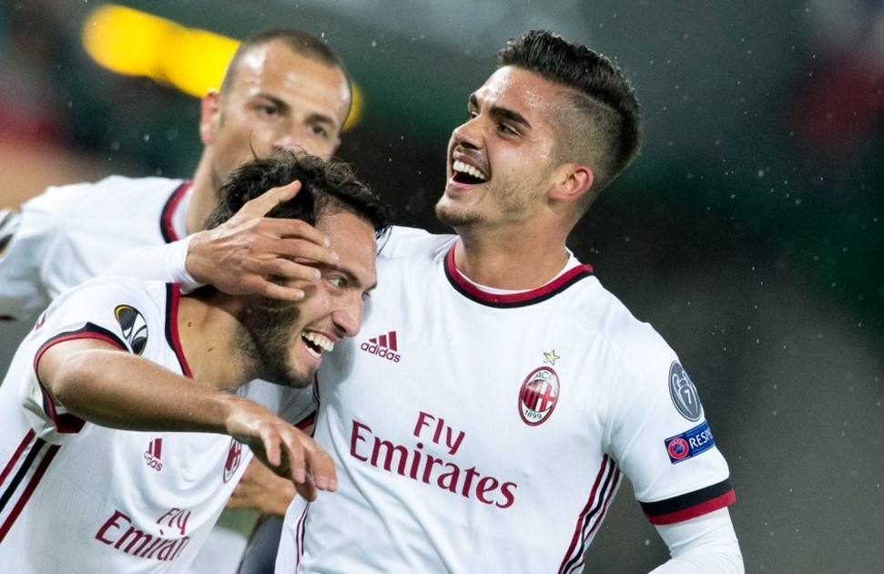 8场11球5助攻,八场七球三助攻