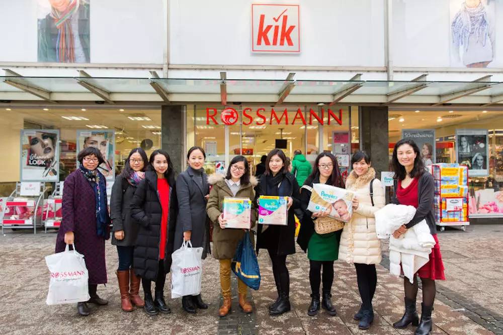 尿不湿是所有父母都该感激的发明，同意的举手