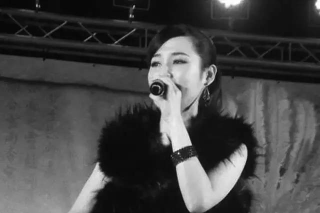 39岁肝癌去世的年轻人,29岁著名女歌手患上癌症