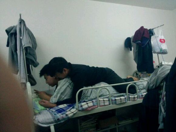 莫名其妙被别人邀请进群,突然被加入群聊