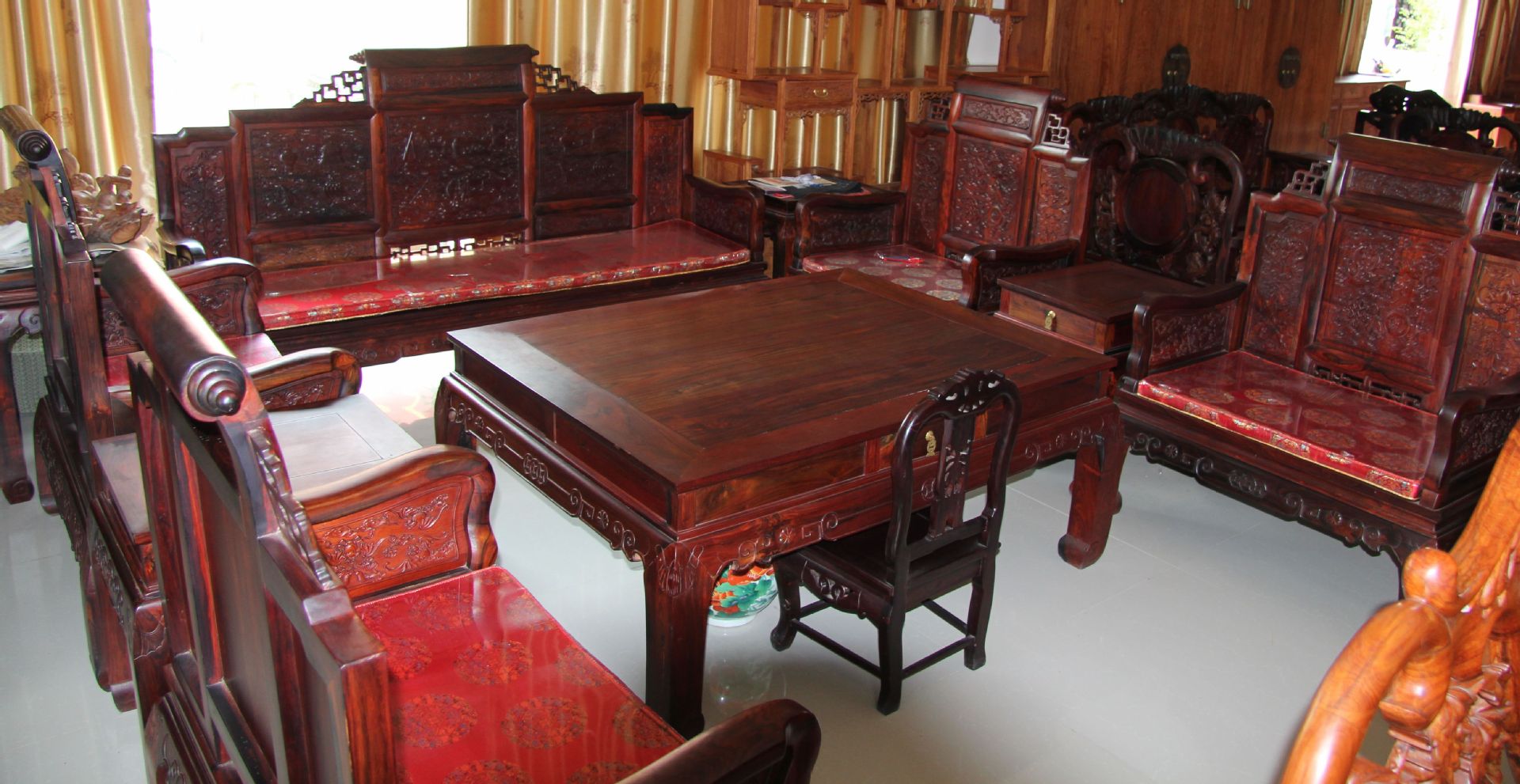 如此低价的红木家具你还敢买吗,再便宜也不要买的三种红木家具