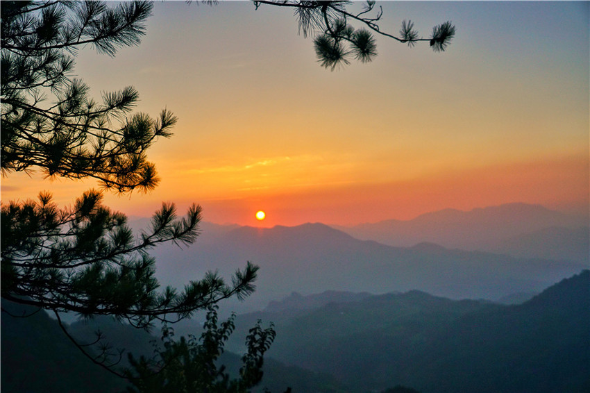 大自然山顶巨石,南天门到大别山主峰