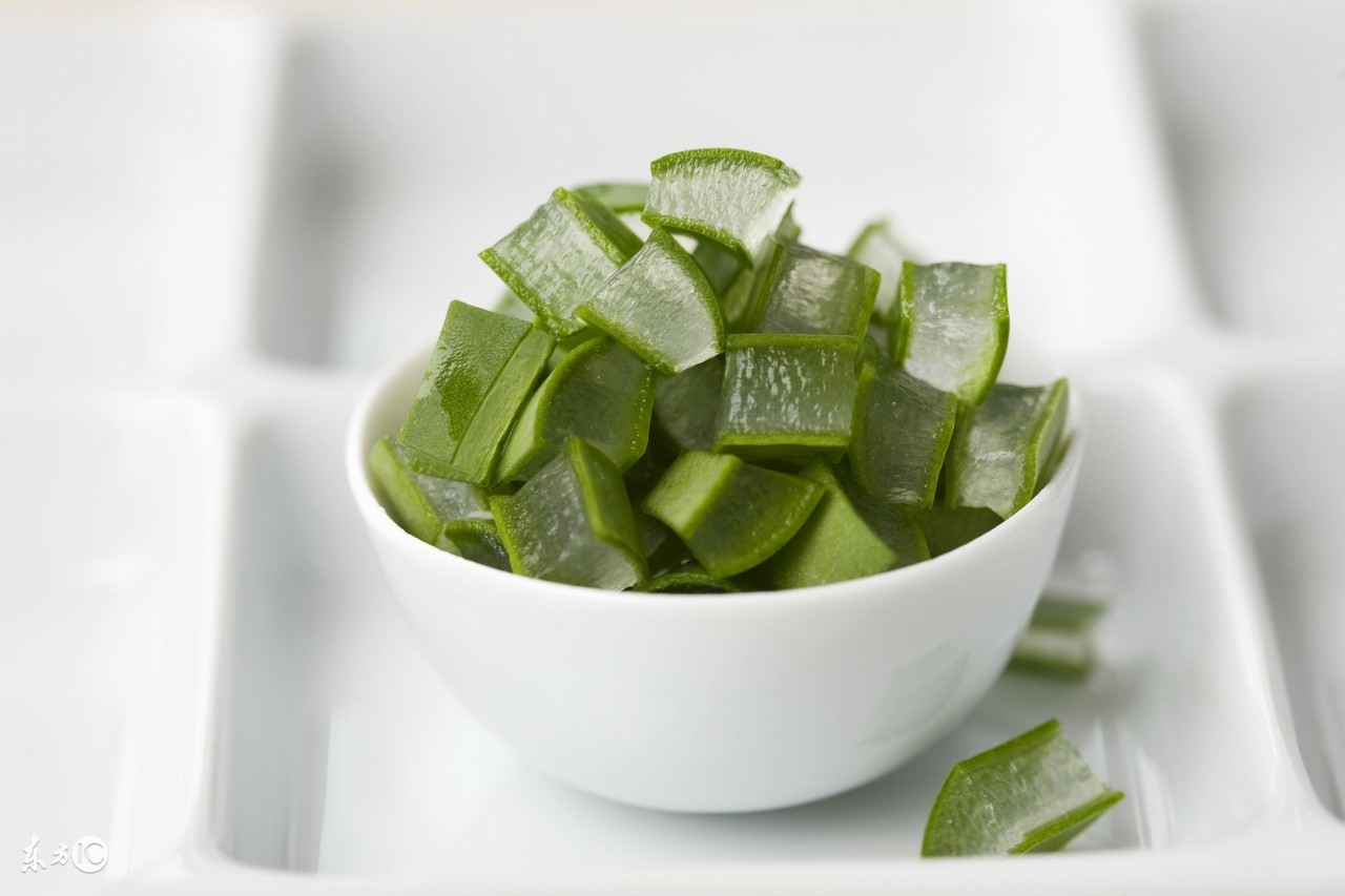 油性皮肤怎样护理才不长痘,油性皮肤额头长痘怎么办