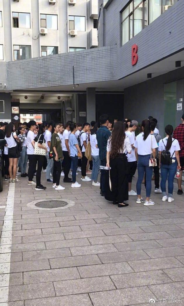 王俊凯军训后的照片,王俊凯军训时期的照片