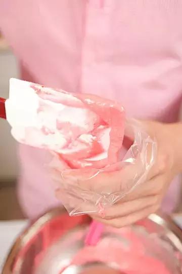 甜品爱好者的钟爱自制马卡龙,如何用马卡龙做甜点