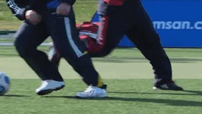 足球入门摆脱过人技巧,足球教学与技巧九分钟十个动作