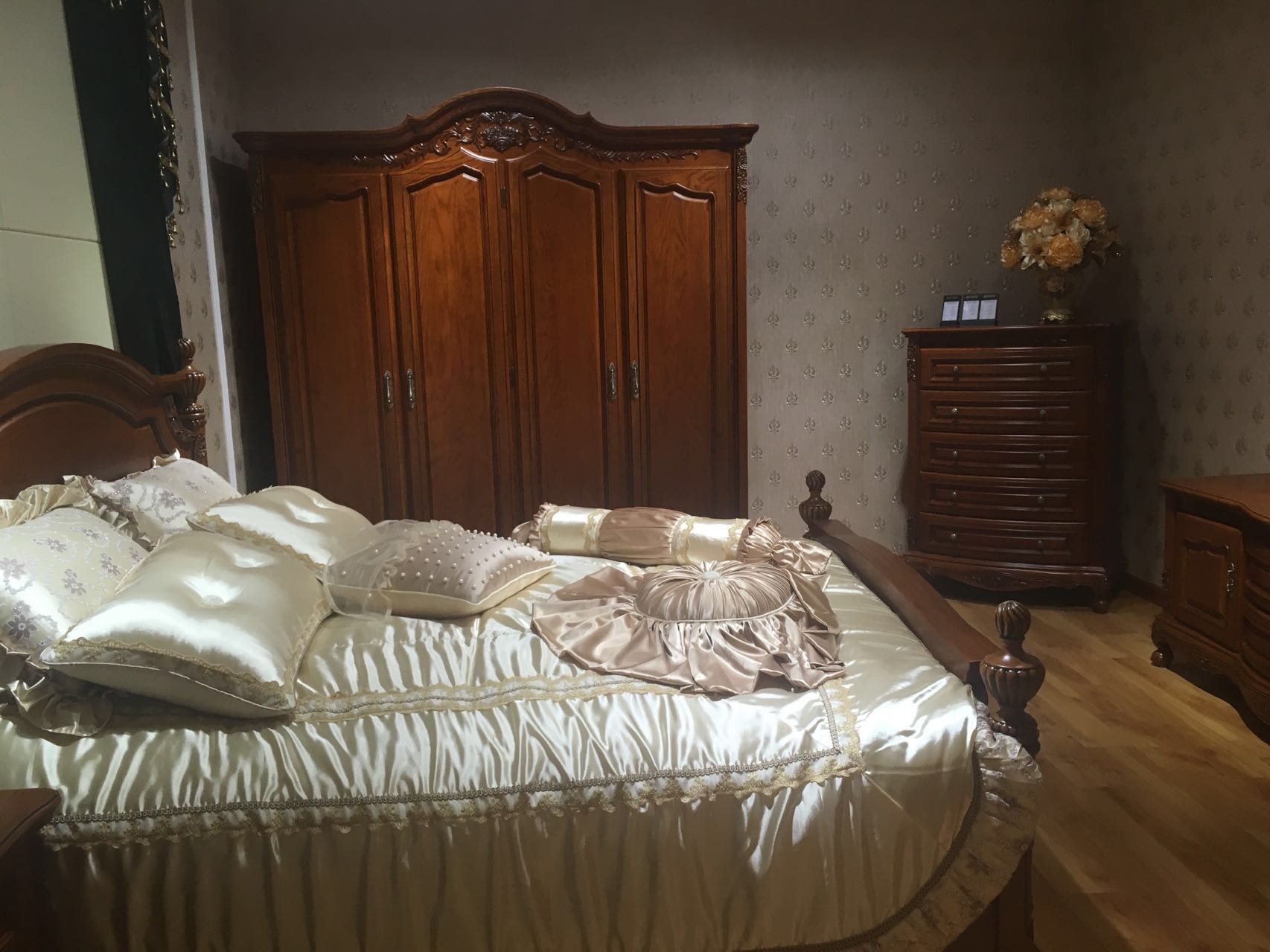 玛萨丽森原木高端家具落户济宁