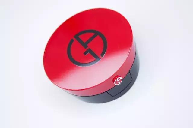 超级好用的人气气垫推荐给大家,这是我用过最好用的粉底配音