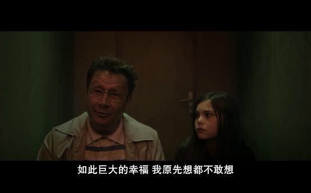 大猩猩和一对情侣电影,关于猩猩和美女结婚的电影大全