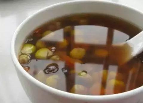 红糖和红枣哪个更营养,健康养生吃红枣好处多