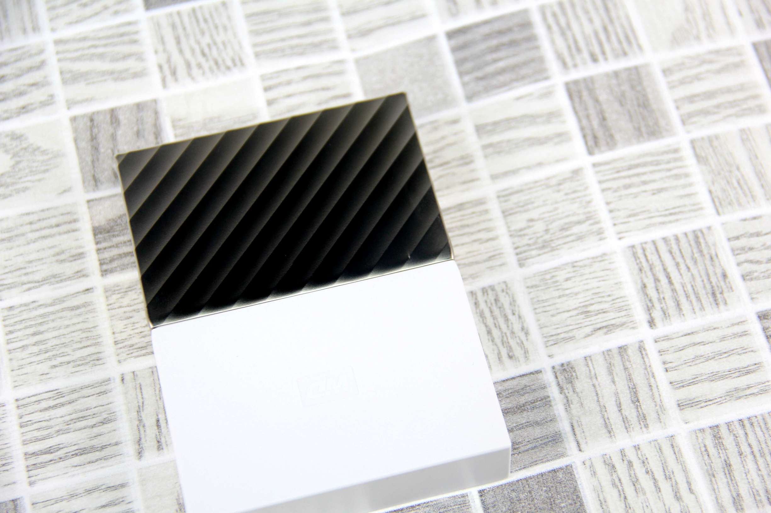 西部数据mypassport移动硬盘拆解,西数mypassport移动硬盘测评