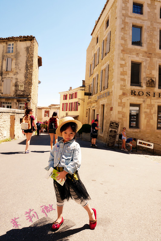 买香奈儿还是圣罗兰,买香奈儿希尔顿还是买dior戴妃