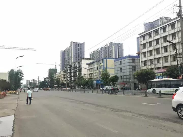 首付30万能买到主城吗,首付30万能买什么房子成都