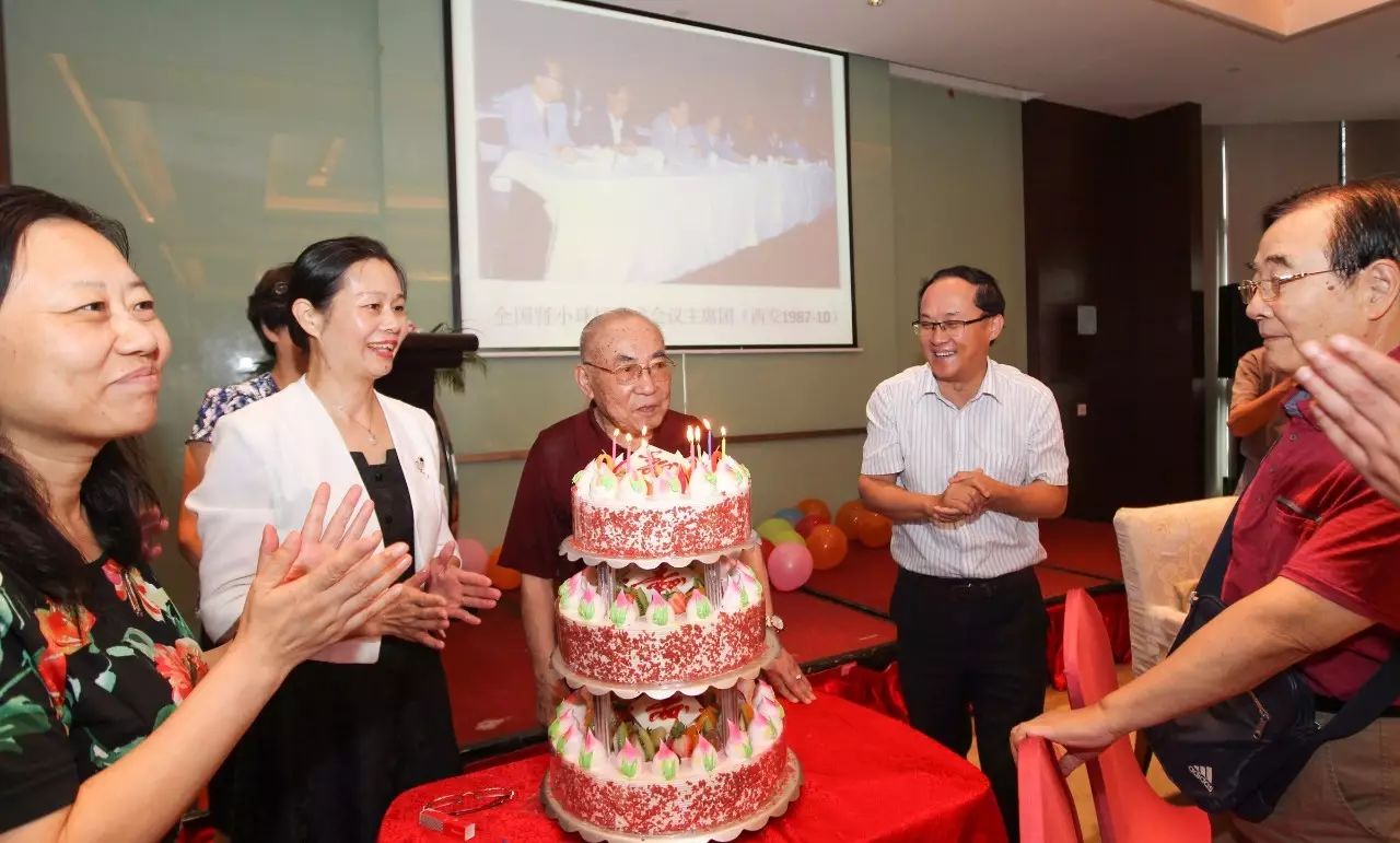 肾界泰斗,肾病泰斗人物