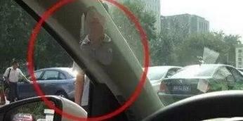 当新手拿驾照开车,拿驾照首次上路注意事项