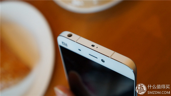 年轻人第一部旗舰机,年轻人的第一台手机小米