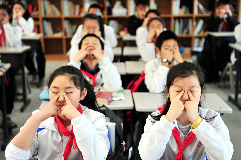 如何预防与治疗近视眼,近视眼预防保健方法有哪些呢