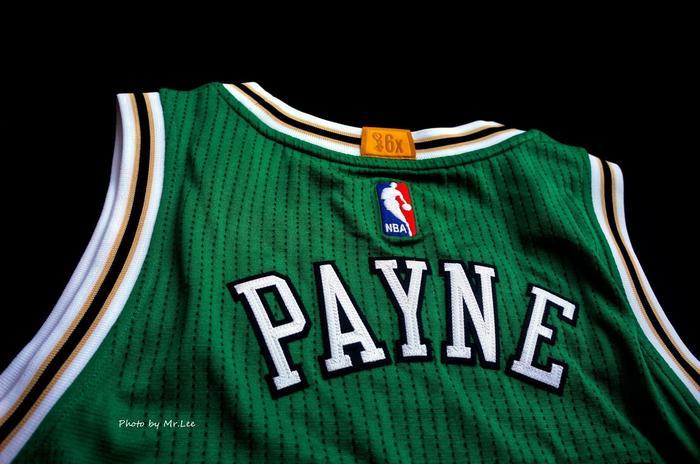 迈克尔乔丹公牛时期绿色球衣,乔丹退役公牛球衣视频