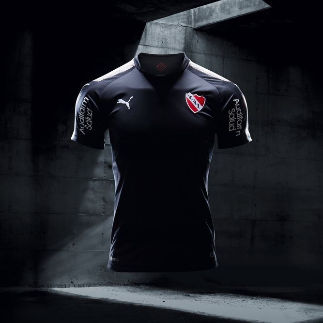 隐秘力量：盘点新赛季“暗黑”球衣