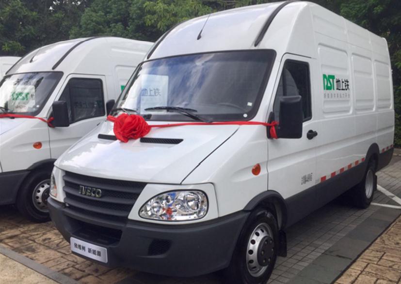 福田成功上万南京金龙大运唐骏过千纯电动物流大单签不停